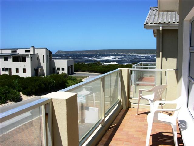 Beach View at Whale Watchers Inn, Witsand